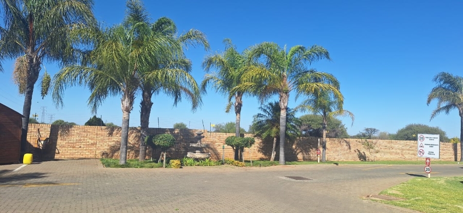 2 Bedroom Property for Sale in Minerva Gardens Northern Cape